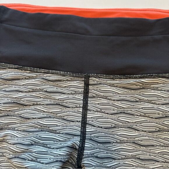 lululemon Speed Tight full length pockets reflective cuffs Sz 8 - Picture 7 of 7